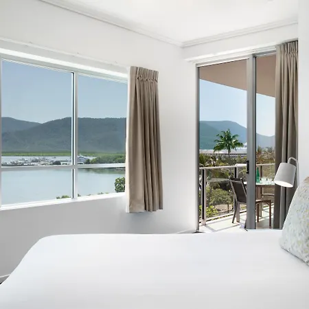 Mantra Trilogy Hotel Cairns Exterior photo